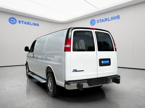 Used 2025 Chevrolet Express 2500 w/ Driver Convenience Package RWD image 7