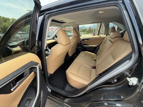 Used 2020 Toyota RAV4 XLE Premium w/ Carpet Mat Package AWD/4WD image 20