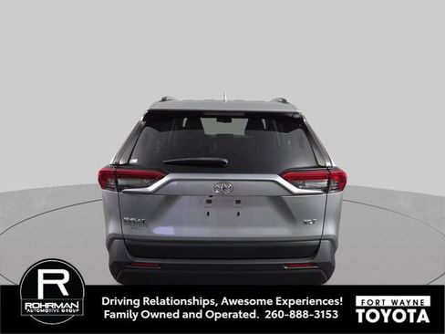 Used 2021 Toyota RAV4 XLE FWD image 8