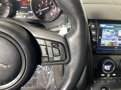 Used 2017 Jaguar F-TYPE R image 17