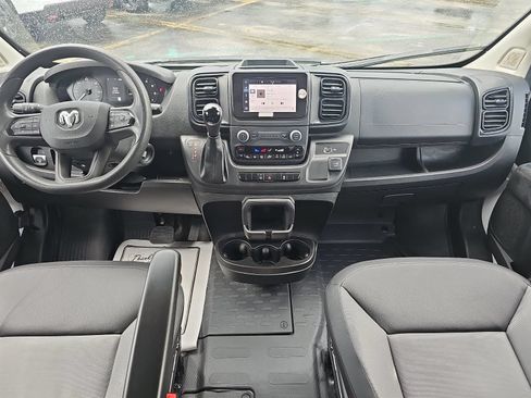 Used 2025 RAM ProMaster 2500 w/ Convenience Group FWD image 11