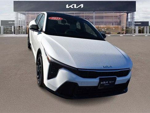 New 2025 Kia K4 GT-Line w/ GT-Line Premium Package image 9