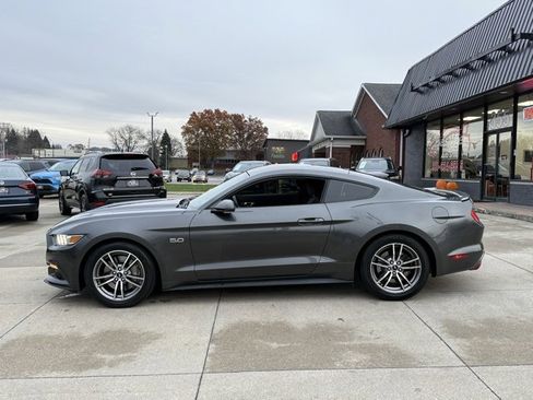 Used 2015 Ford Mustang GT image 4