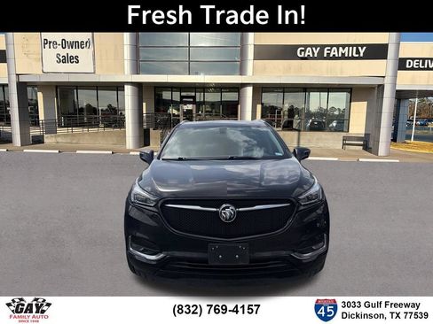 Used 2020 Buick Enclave Essence w/ Sport Touring Edition FWD image 2