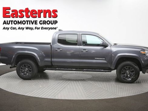 Used 2020 Toyota Tacoma SR5 AWD/4WD image 46