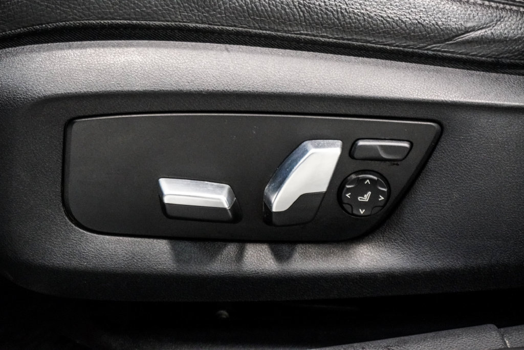 Used 2021 BMW 540i RWD image 7