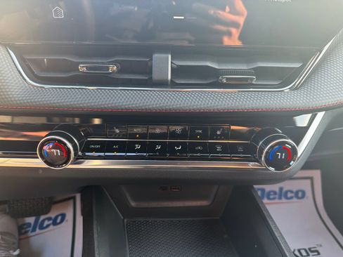 Used 2025 Chevrolet Equinox RS AWD/4WD image 15