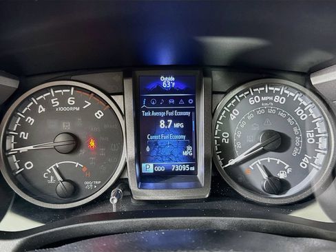 Used 2019 Toyota Tacoma TRD Off-Road AWD/4WD image 28