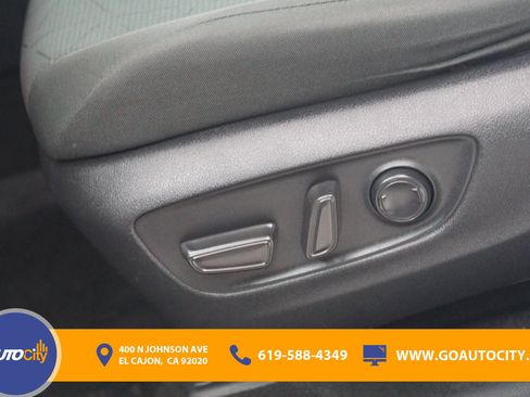 Used 2023 Toyota RAV4 AWD Hybrid image 17