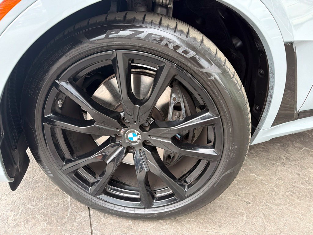 Used 2025 BMW X7 M60i AWD/4WD image 5