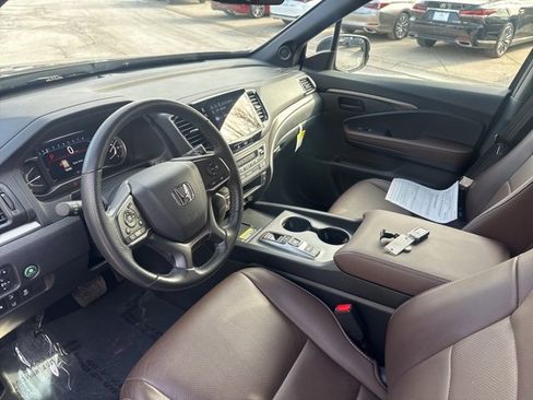 Used 2025 Honda Passport EX-L image 18