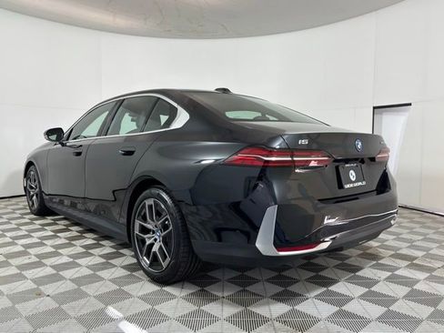 Used 2025 BMW i5 xDrive40 w/ Premium Package AWD/4WD image 3