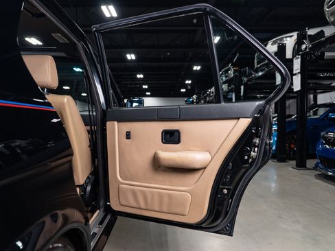 Used 1988 BMW M5 RWD image 60