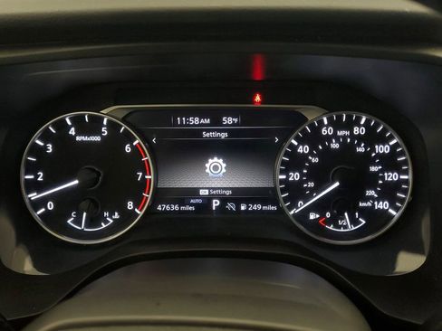 Used 2025 Nissan Rogue SV AWD/4WD image 16