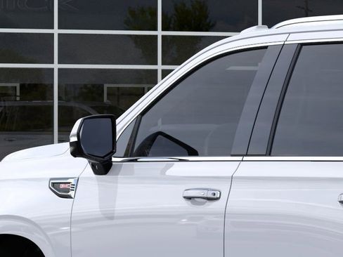New 2026 GMC Yukon Elevation image 12