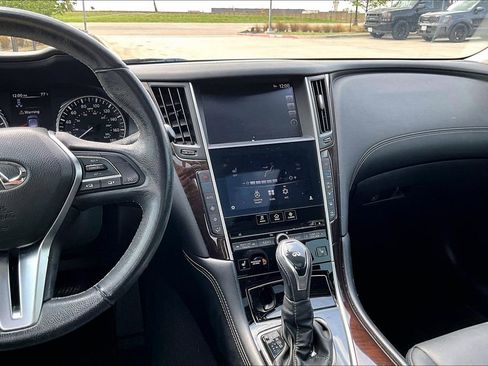Used 2019 INFINITI Q50 Luxe w/ Essential Package (3.0T Luxe) image 8