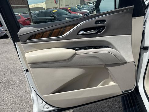 Used 2021 Cadillac Escalade Sport Platinum AWD/4WD image 15