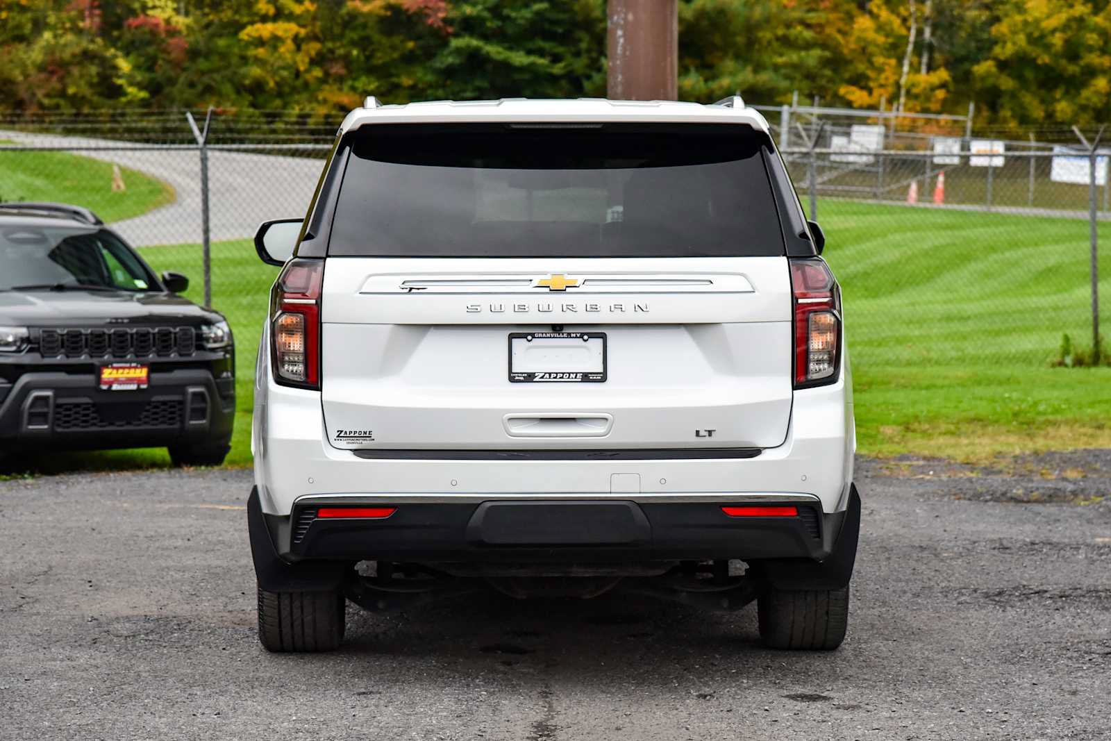 Used 2023 Chevrolet Suburban LT AWD/4WD image 4