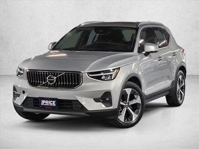 Used 2023 Volvo XC40 B5 Plus w/ Protection Package Premier