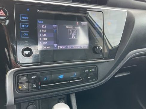 Used 2018 Toyota Corolla SE w/ Protection Package FWD image 45