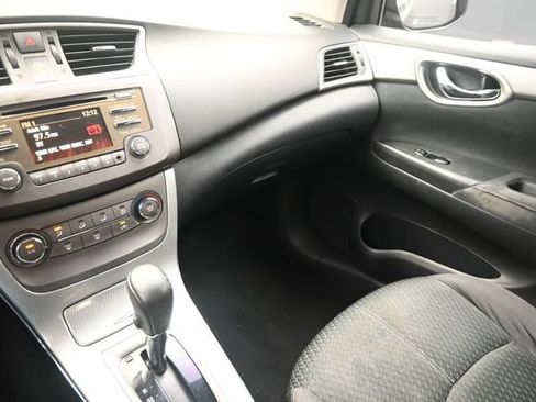 Used 2013 Nissan Sentra SR w/ Driver Pkg FWD image 29