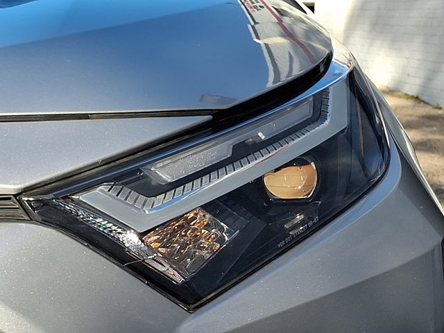 Used 2023 Toyota RAV4 LE FWD image 9