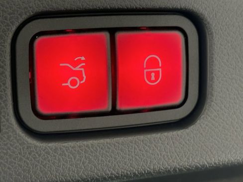 New 2026 Mercedes-Benz E 350 4MATIC Sedan image 23