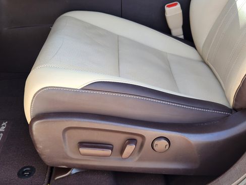 Used 2017 Lexus RX 450h AWD image 31