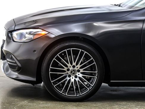 Used 2025 Mercedes-Benz C 300 Sedan image 11
