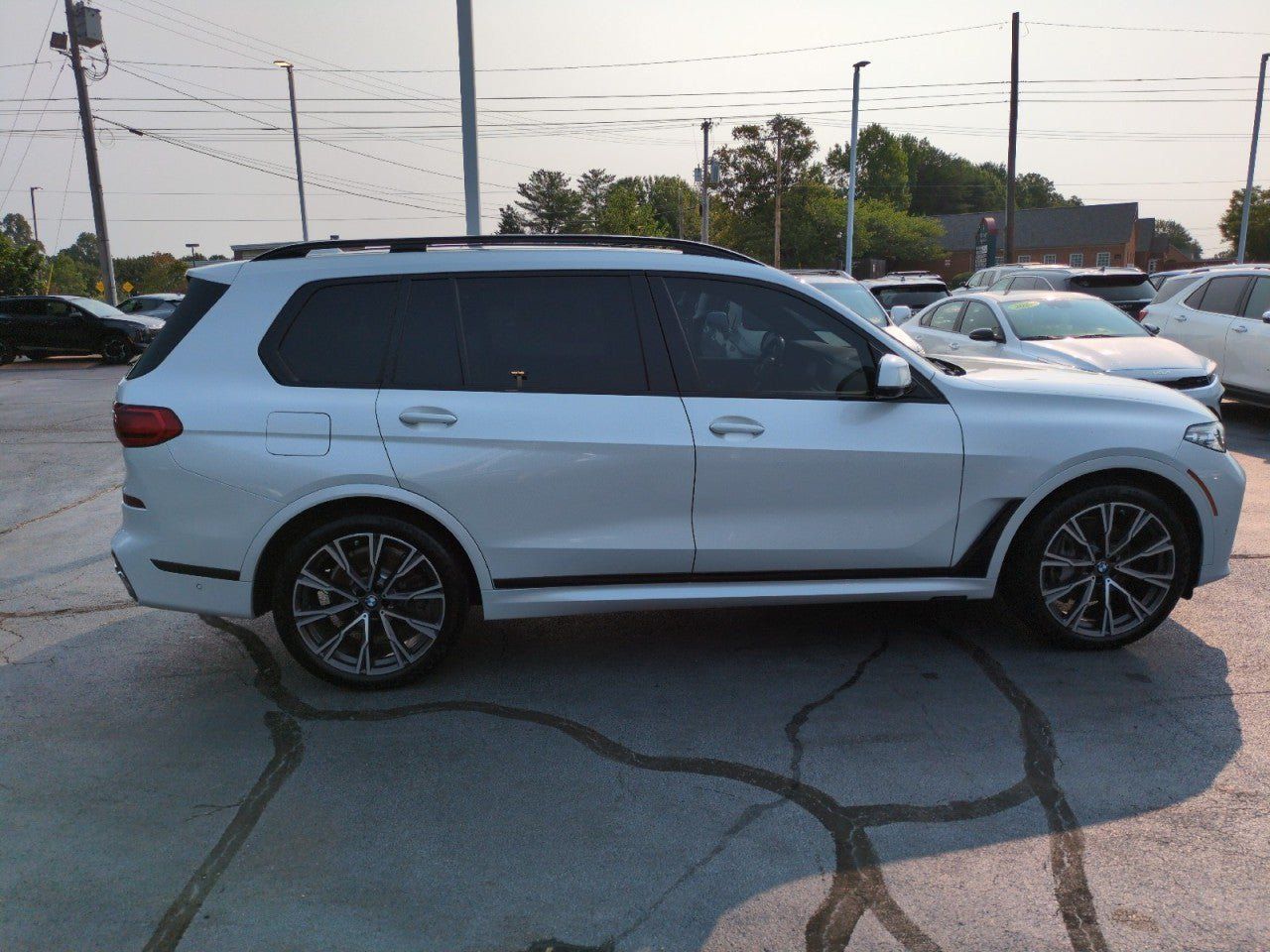 Used 2019 BMW X7 xDrive50i w/ M Sport Package AWD/4WD image 8