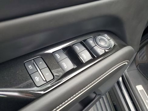 Used 2024 Cadillac Escalade ESV Sport Platinum w/ LPO, ONYX Package RWD image 9