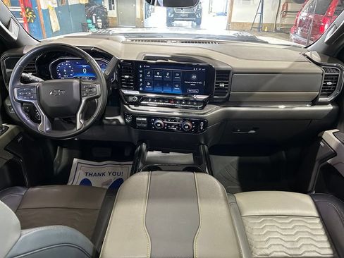 Used 2025 Chevrolet Silverado 2500 ZR2 w/ Technology Package AWD/4WD image 42