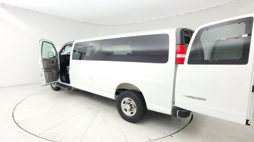 Used 2025 Chevrolet Express 3500 LT w/ LT Preferred Equipment Group RWD image 11