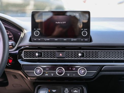 Used 2023 Honda Civic LX image 3