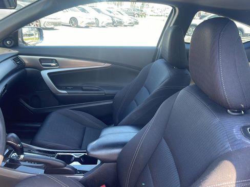 Used 2016 Honda Accord EX image 6
