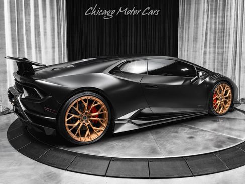 Used 2018 Lamborghini Huracan Performante image 5