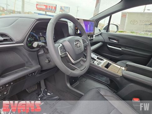 New 2026 Toyota Sienna Limited image 24