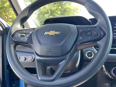 Used 2025 Chevrolet TrailBlazer LT AWD/4WD image 28