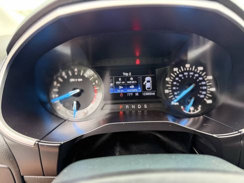 Used 2016 Ford Edge SEL AWD/4WD image 17