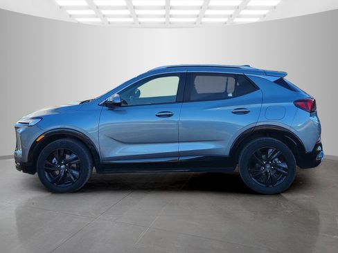 Used 2024 Buick Encore GX Sport Touring image 4
