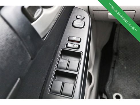 Used 2014 Toyota Camry LE image 22