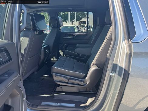 New 2026 GMC Yukon XL Elevation w/ Elevation Premium Package AWD/4WD image 12