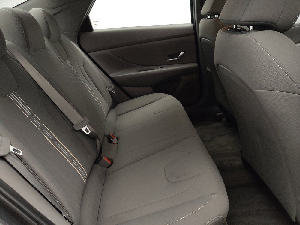Used 2023 Hyundai Elantra SEL w/ Cargo Package FWD image 19