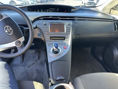Used 2013 Toyota Prius Three image 9