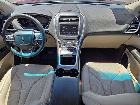 Used 2019 Lincoln Nautilus Reserve FWD image 18