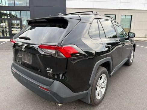 Used 2021 Toyota RAV4 XLE w/ Convenience Package AWD/4WD image 6