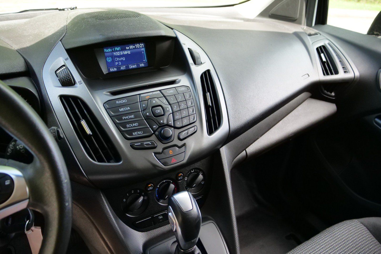 Used 2015 Ford Transit Connect XL FWD image 11