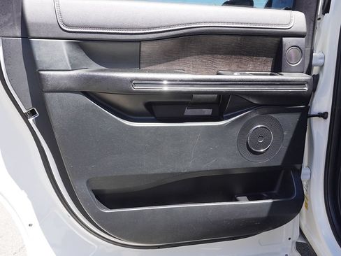 Used 2020 Ford Expedition Max Limited AWD/4WD image 27