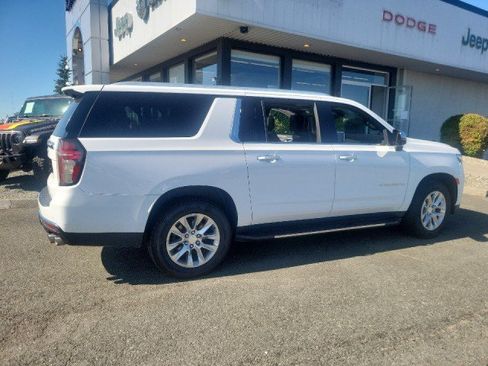Used 2021 Chevrolet Suburban Premier AWD/4WD image 12