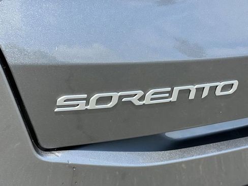 Used 2025 Kia Sorento EX AWD/4WD image 34